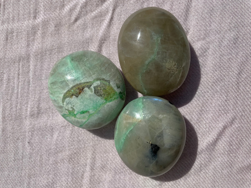 Garnierite Palm/Worry Stones - Green Moonstone (Medium)